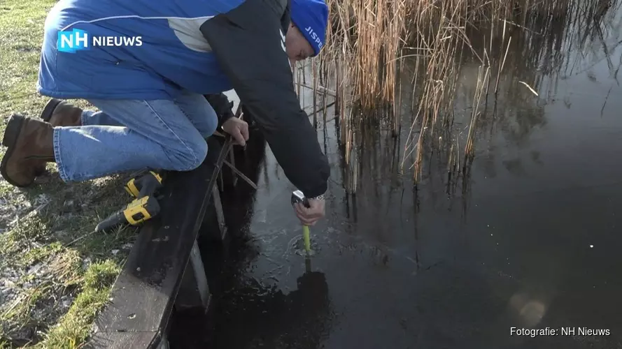 Schaatskoorts slaat toe bij hoopvolle ijsmeester Jisp: "IJs nog niet dik genoeg"