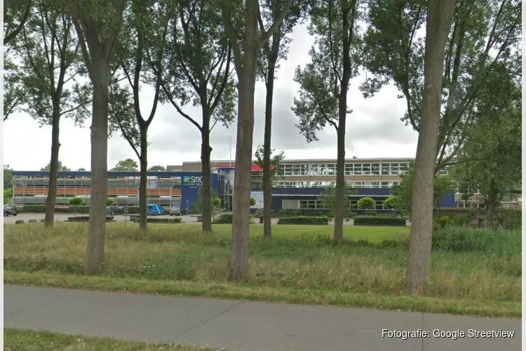 Zaanse school doet mogelijk aangifte tegen leerlingen om &#39;kwetsende plaatjes&#39; personeel