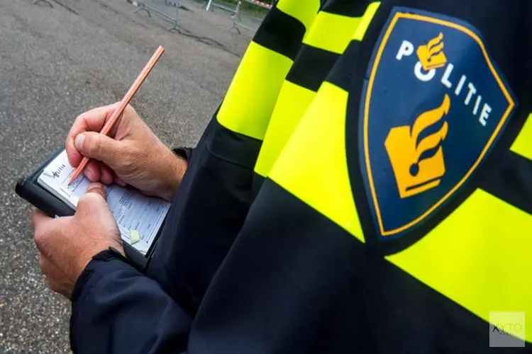 Snorfietser (13) aangehouden in Poelenburg