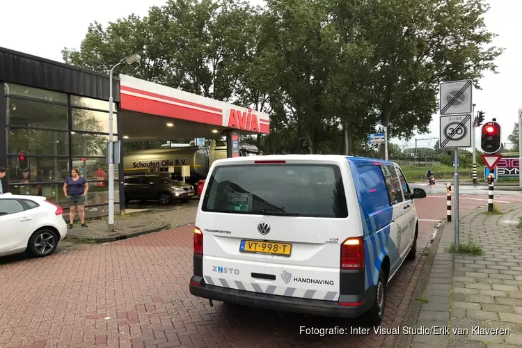 &#39;Koelbloedig optreden&#39; boa&#39;s bij overval tankstation Zaandam geprezen