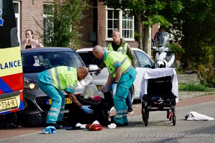 Fietsster te laat gezien in Oostzaan, raakt gewond