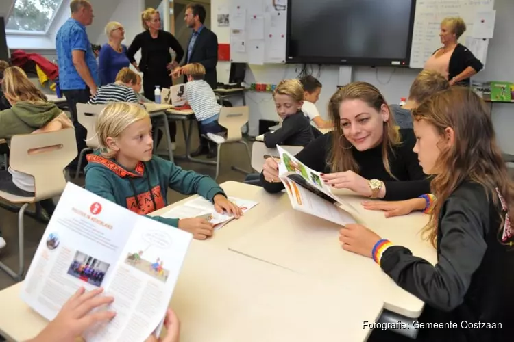 Oostzaan van start met kindergemeenteraad