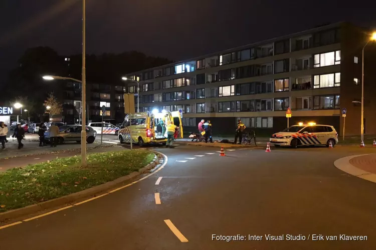 Fietser gewond na botsing met auto in Zaandam