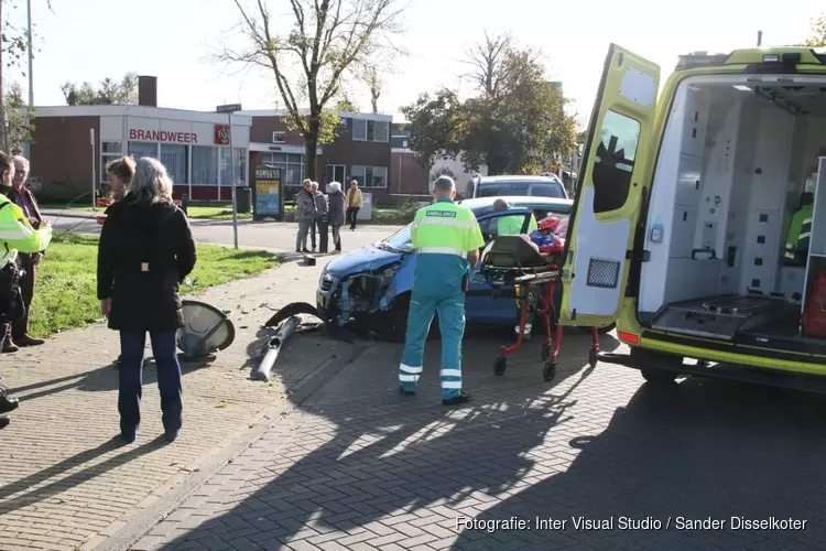 Oude automobilist verliest controle