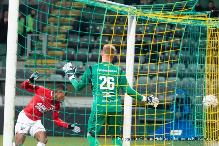 AZ zet sterke reeks voort met zege op FC Emmen