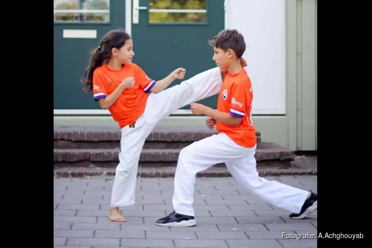 De twee pareltjes uit Poelenburg schitteren weer tijdens het NK karate