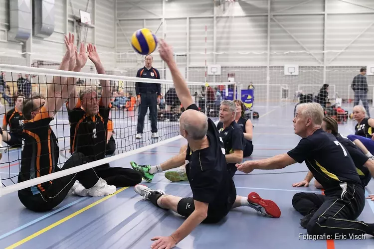 Zaanstad winterkampioen eerste divisie zitvolleybal