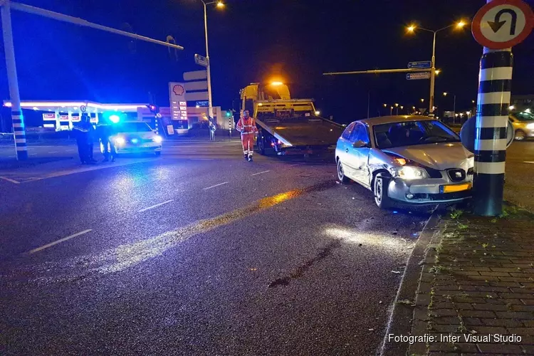 Botsing op drukke kruising in Zaandam