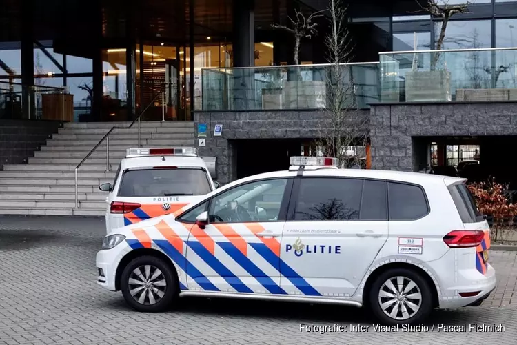 Overval in Van der Valk-hotel Oostzaan: daders in auto op de vlucht