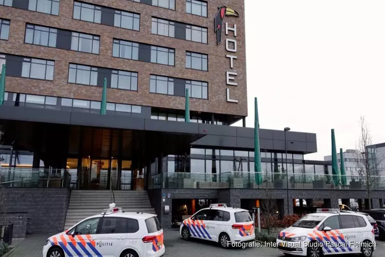 Overval in Van der Valk-hotel Oostzaan: verdachten gepakt in Amsterdam