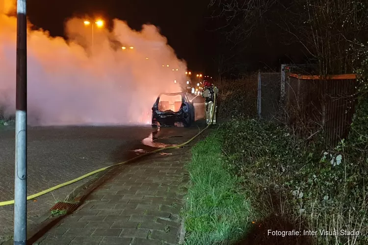 Auto in brand in Zaandam