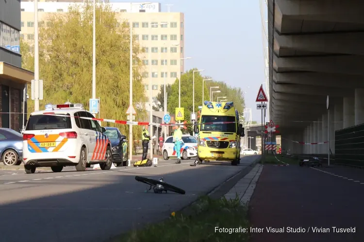 Fietser overlijdt na aanrijding