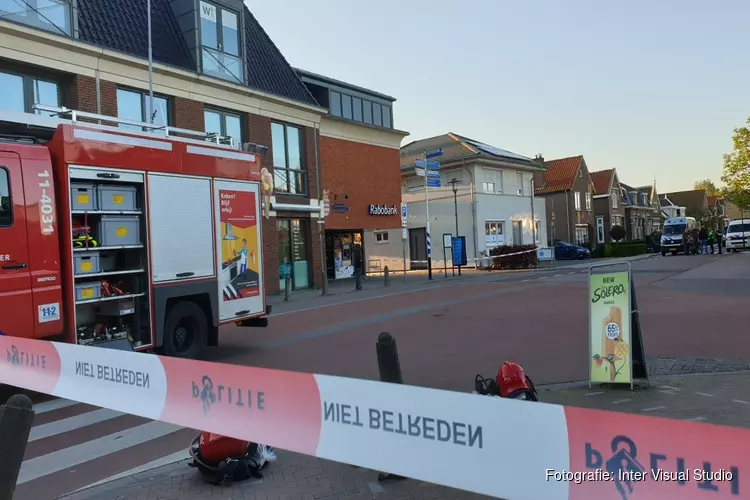 Plofkraak op Rabobank in Oostzaan, daders nog niet gepakt