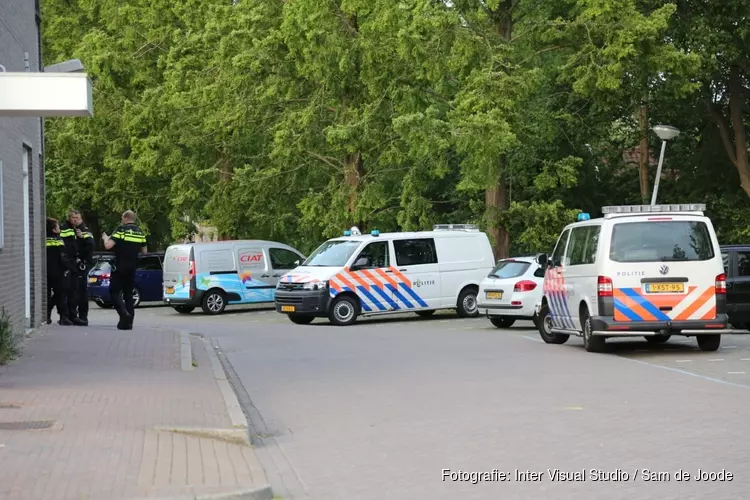 Politie kamt buurt uit na scooterdiefstal in Oostzaan