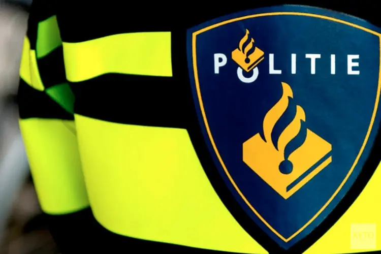 Politie zoekt getuigen vernieling auto