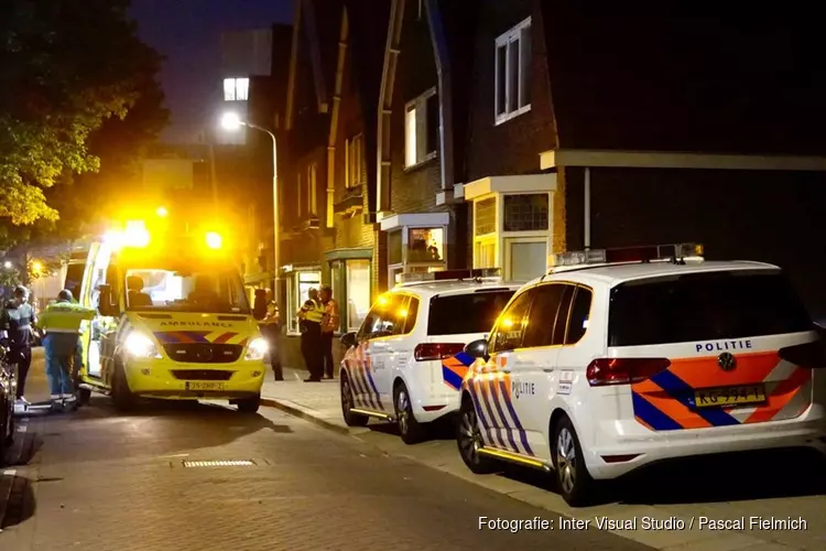 Man in arm gestoken in Koog aan de Zaan