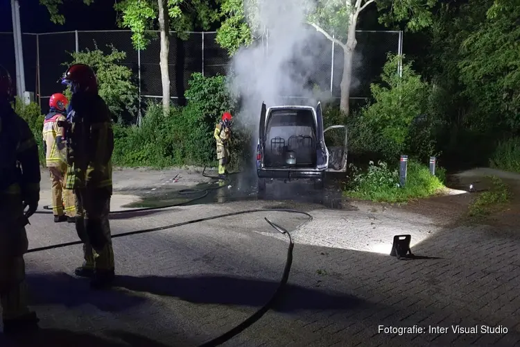 Voertuigbrand in Westknollendam