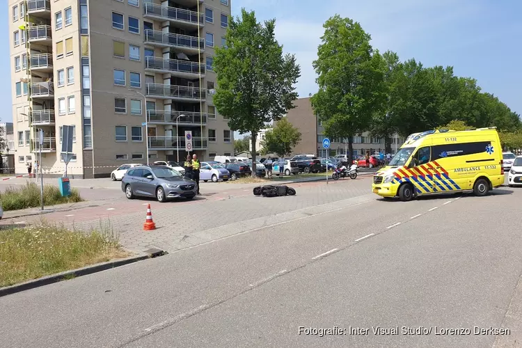 Ernstig letsel na aanrijding in Zaandam