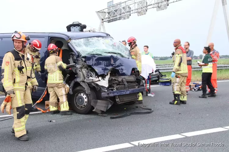 Zwaargewonde bij ongeval A7 Wijdewormer