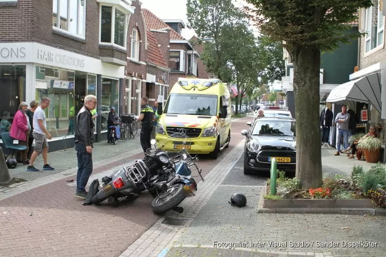 Botsing in winkelstraat Krommenie