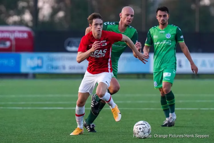 Jong AZ verslaat De Graafschap in doelpuntenshow