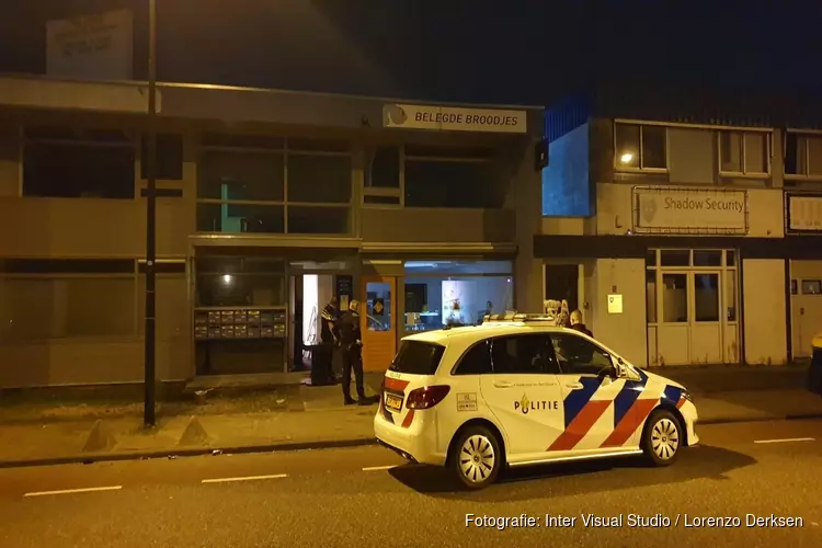 Zaanse politie beëindigd feest, burgemeester sluit pand