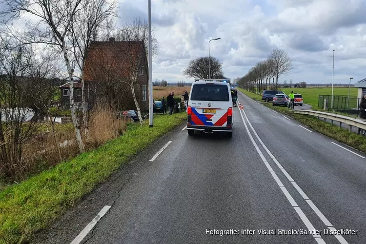 Auto te water in Assendelft