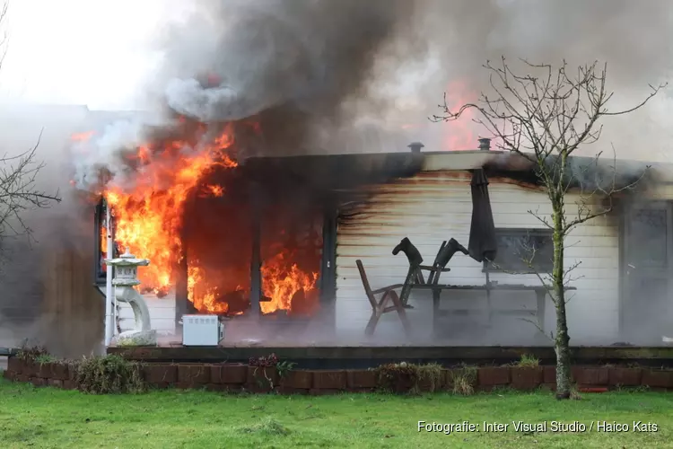 Grote brand op de Achterdichting in Oostzaan