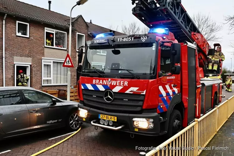 Woningbrand in Assendelft; vijf gewonden