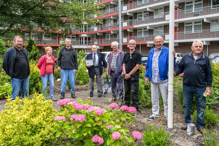 Vrijwilligerswaardering voor tuinteam Grote Beer 1/87