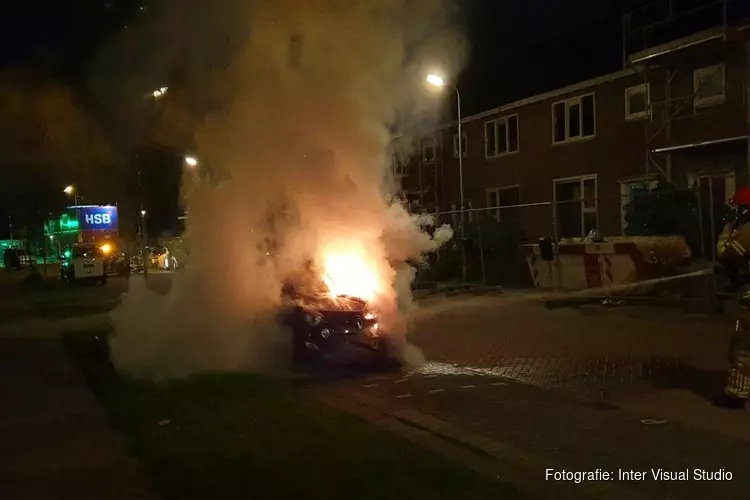 Auto in brand in Wormerveer