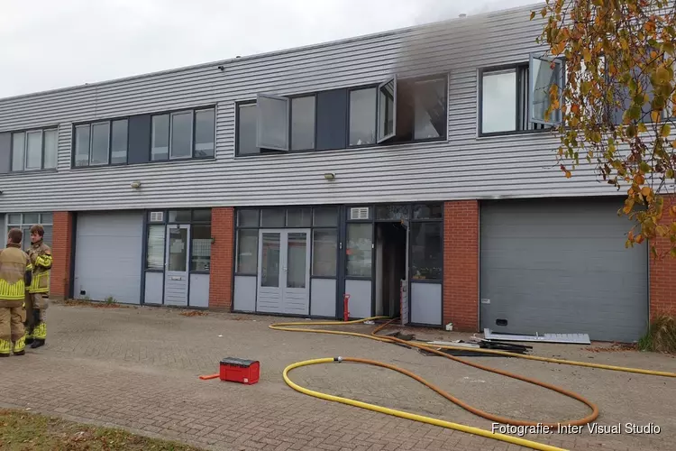 Brand in bedrijfspand Zaandam