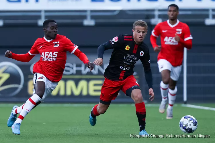 Jong AZ in spectaculair duel naast Excelsior