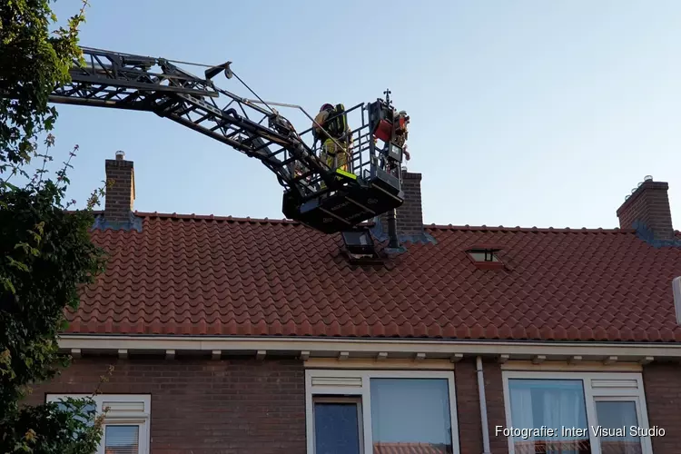 Brand op zolder van woning Zaandam