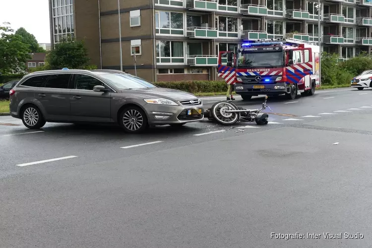 Motorrijder ernstig gewond na botsing met auto in Zaandijk