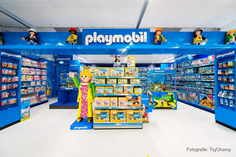 CORUM verhuurt voormalige vestiging Mediamarkt in Zaandam aan ToyChamp