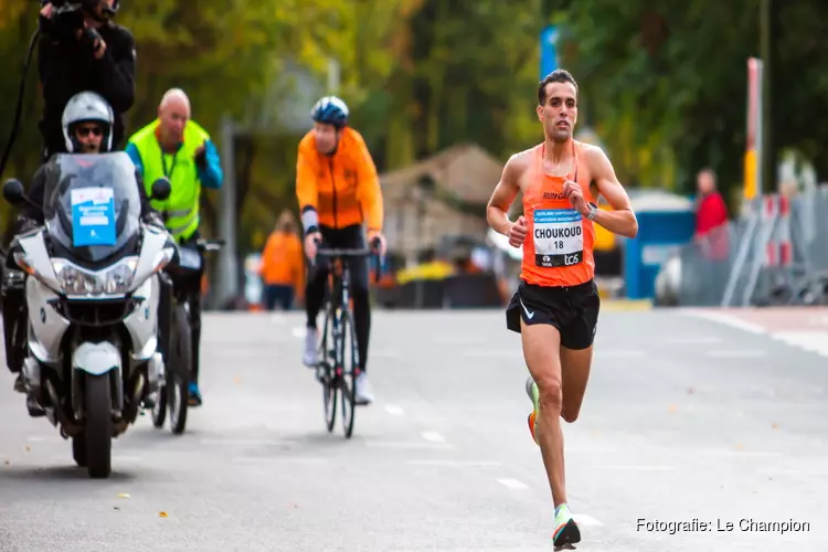 Abdi Nageeye en Khalid Choukoud aan de start 36e Dam tot Damloop