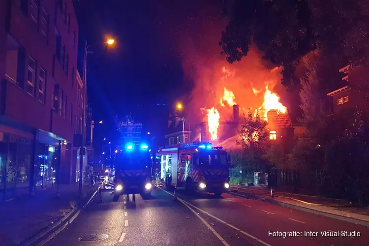 Grote brand in centrum Zaandam legt pand in de as