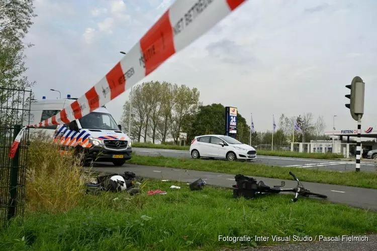 Fietsster zwaargewond na ongeval in Krommenie