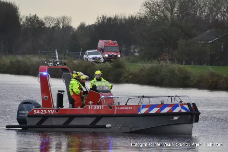 Auto in kanaal aangetroffen bij Wijdewormer