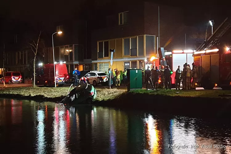 Auto te water, inzittenden spoorloos