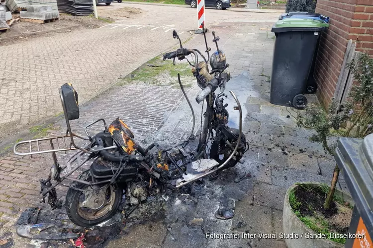 Scooter in brand in Zaandam