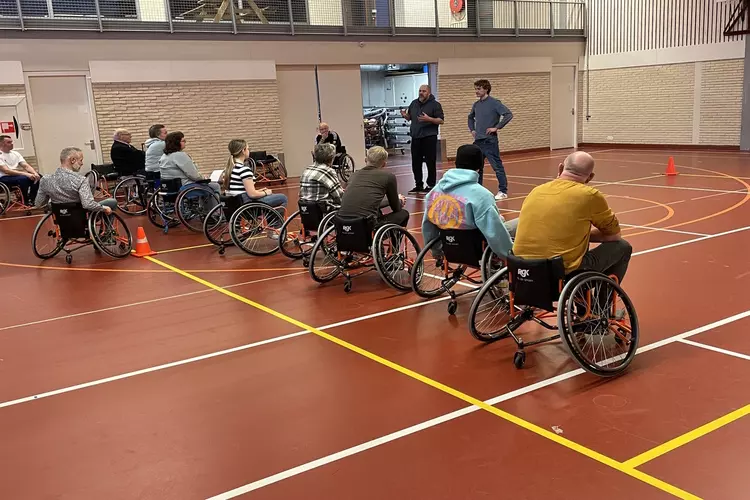 ZAANSTAD ON WHEELS ROLSTOELSPORTEN VOOR IEDEREEN