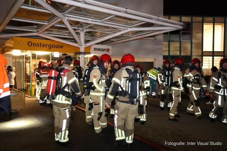 Hulpdiensten groots ingezet bij brand in verpleeghuis Oostergouw