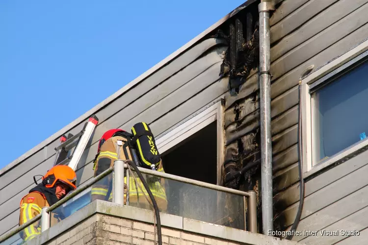 Flinke schade bij woningbrand in Zaandijk