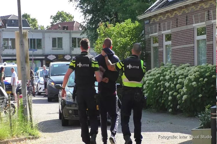 Man aangehouden na massale politie-inzet in Zaandam