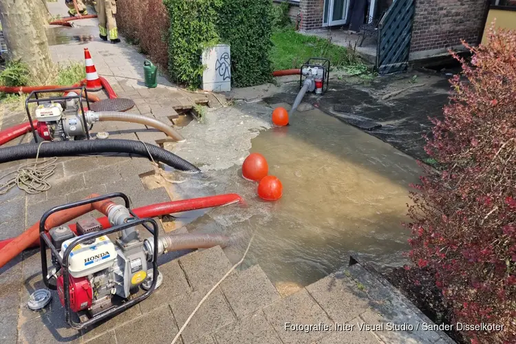 Wateroverlast bij flat in Zaandijk