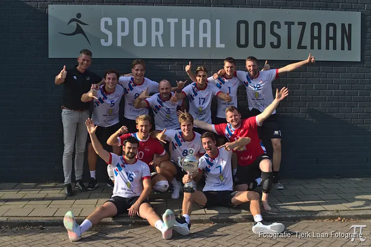 VC Sneek pakt in Oostzaan eerste prijs van het seizoen