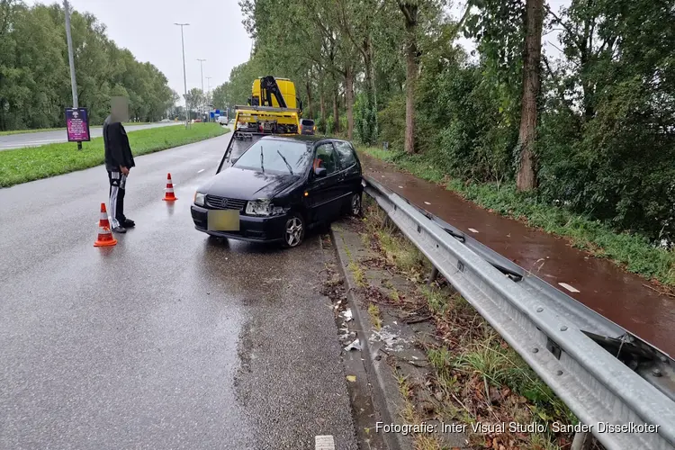 Wederom ongeval in de bocht op de Albert Heijnweg in Zaandam