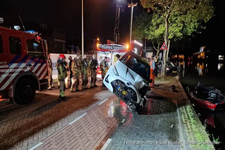 Twee duikteams gealarmeerd voor auto in de Zaan